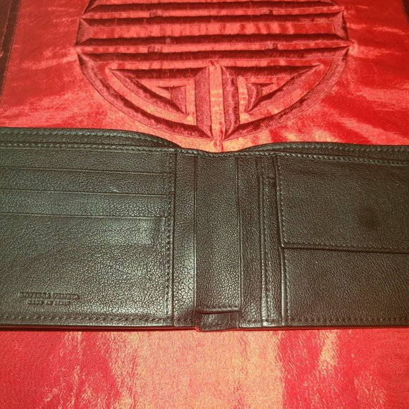 Wallet - Picture 2 of 5
